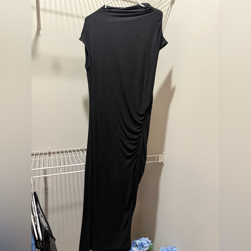Elegant Black Maxi Dress